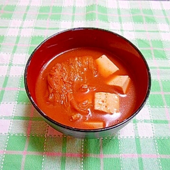 豆腐とキムチのお味噌汁